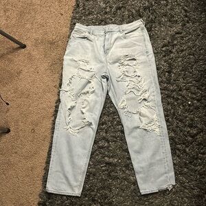 American Eagle light washed ripped jeans